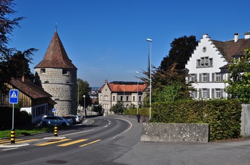 Zugerbergstrasse in der Stadt Zug mit dem Pulverturm, Schweiz - Europa