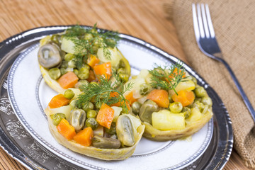Turkish foods; artichoke with oil (zeytinyagli enginar)