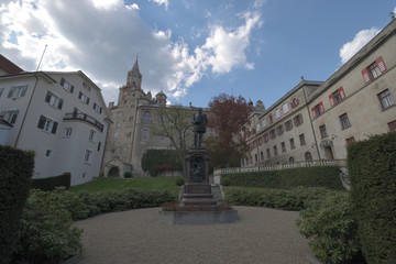 Fototapeta premium Sigmaringen (Zollernalbkreis), Baden-Württemberg, Deutschland - April 21, 2018 : Blick auf Schloss Sigmaringen.