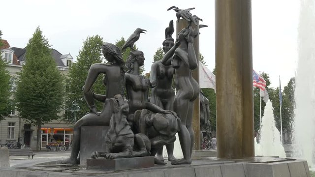Statues at the fountain of 'T Zand square
