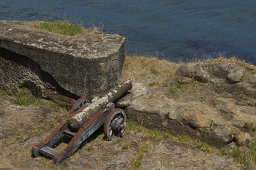 Old cannon on the battlements of the historic Niebla Fort protecting the approach to the former Spanish colonial city of Valdivia in southern Chile