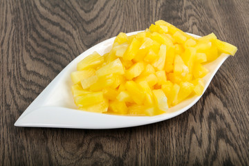 Canned pineapple