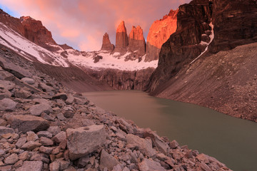 Sonnenaufgang Torres del Paine, Patagonien, Chile