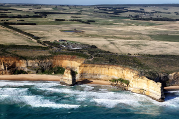 Obraz premium Luftaufnahme der Twelve Apostles an der Great Ocean Road im Port Campbell Nationalpark, Victoria, Australien.