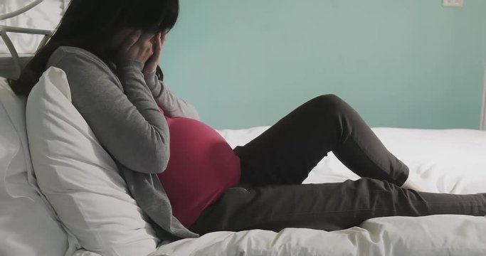 pregnant women feel depression