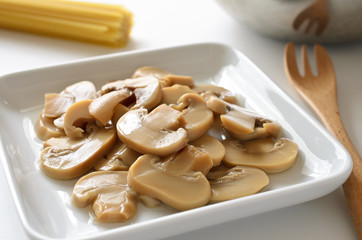 マッシュルーム　水煮