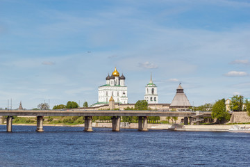 The bridge over the Great and Trinity Cathedral in Pskov