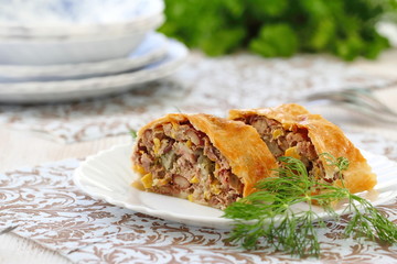 Meat pie with haricot and sweet corn