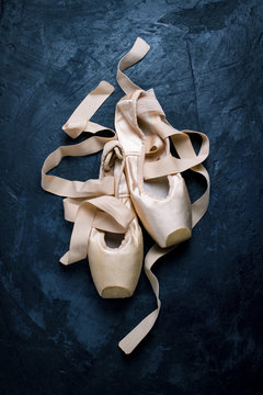 Ballerina shoes, Pointe shoes without people