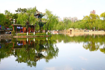 Obraz premium Green Lake Park in Kunming, Yunnan Province, China 