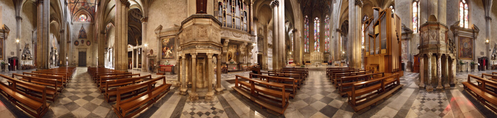 Arezzo, interno del Duomo a 360 gradi