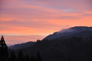 長野市信州新町の朝焼け