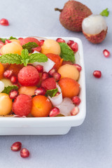 Salade de Fruits Exotiques à la Papaye, Noix de Coco, Pastèque, Melon et Grenade pour l'été