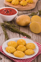 Duchess potatoes. 