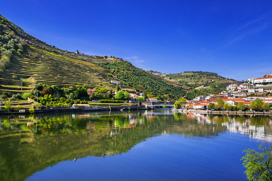 Pinhao town with Douro river and vineyards in Douro valley, Portugal