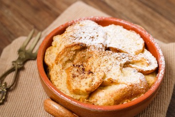 Bread butter pudding