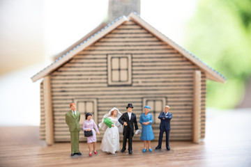 Obraz na płótnie Canvas Miniature people wedding concept