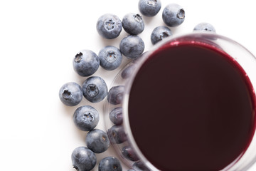 Blueberry juice and fresh blueberry