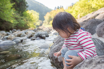 ・川・水遊び・赤ちゃん