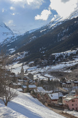 Auvergne-Rh&ocirc;ne-Alpes - Savoie - Vue sur Lanslevillard en hiver