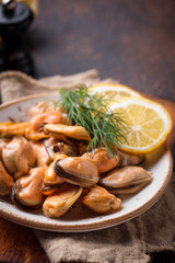 Marinated mussels with lemon and spices
