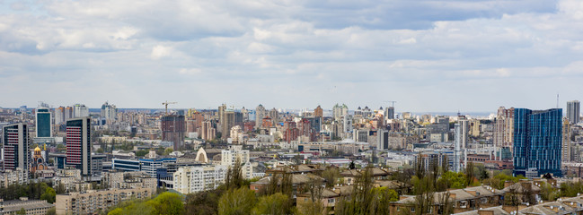 Fototapeta na wymiar panorama of Kiev in the spring