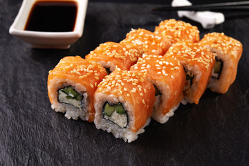 philadelphia maki sushi