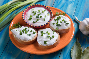 Sour cream spread with home made bread