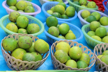 Fresh lemon for cooking in the market