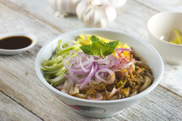 Assam Laksa (Noddle in Tangy Fish Gravy)