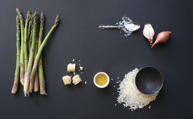 ingredienti per fare risotto agli asparagi