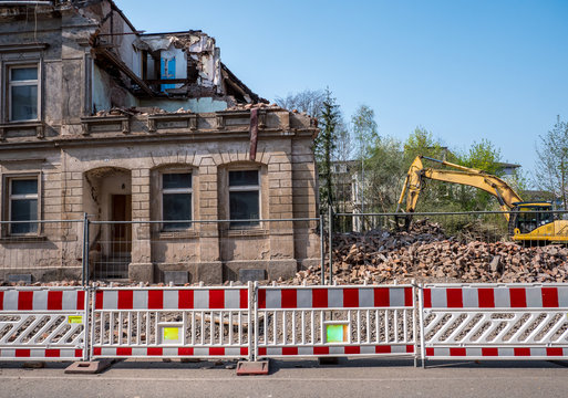 Schuttberg Billeder Gennemse 336 stockfotos, vektorer og videoer