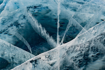 Spękany lód, Jezioro Bajkał