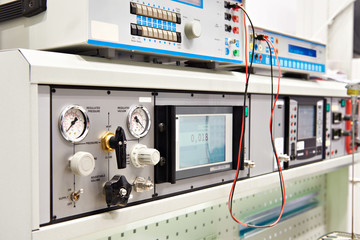 Universal testing and metrological stands