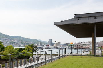Fototapeta na wymiar 長崎県美術館 -屋上庭園からの眺め-