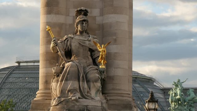 La France de Louis XIV statue