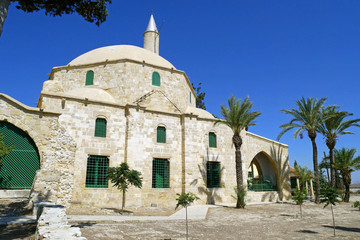 Fototapeta na wymiar Hala Sultan Tekke Mosque near Larnaca, Cyprus.