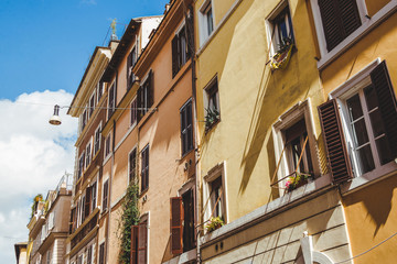 Fototapeta na wymiar beautiful old buildings on street of Rome, Italy