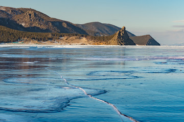 Jezioro Bajkał zimą. - obrazy, fototapety, plakaty