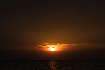 Fototapeta premium Beautiful sunset at the sea