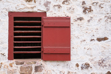 Obraz na płótnie Canvas Old Red Barn Window