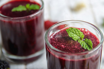 Mulberry juice and mulberry fruit, Fresh berry fruit and berry smoothies with mint