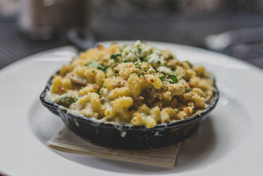 Macaroni and cheese with duck