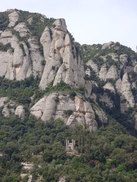 Monasterio de Montserrat, montaña y abadia cercana a Barcelona en Cataluña (España)