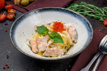tagliatelli pasta with salmon
