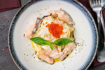 tagliatelli pasta with salmon