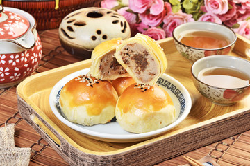  Purple taro paste with minced pork sauce moon cake, Chinese mid autumn festival food.   