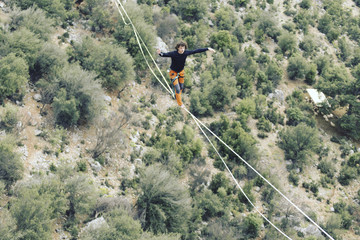 Obraz premium Walk a line in the sky.Turkish Highline Carnival in Antalya.