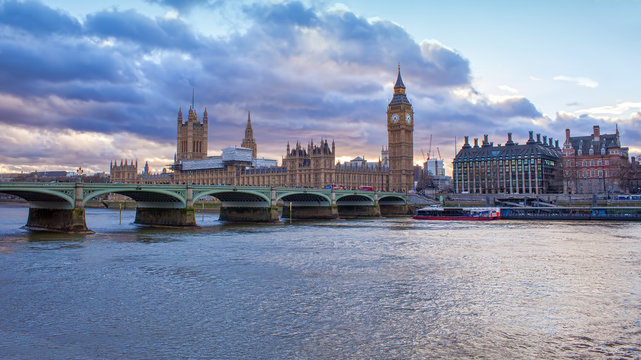Big Ben and House of Parliament. Night scene in London city sunset