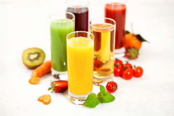 Fototapeta na wymiar Various vegetable and fruit juice